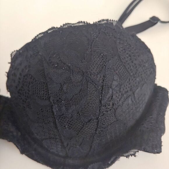 PINK Victoria's Secret Push-Up/Pigeonnant Black Lace Underwire Bra 32B - Picture 2 of 7
